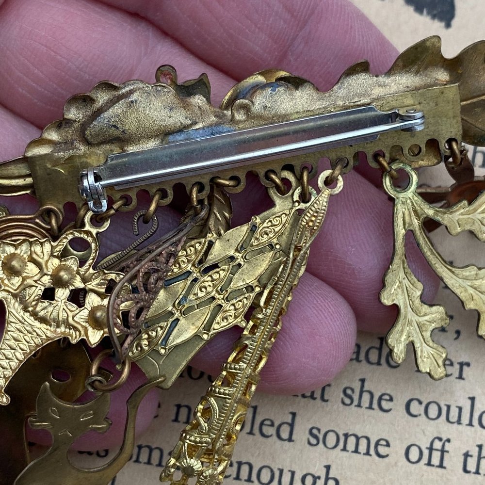 Vintage Cat Multiple Dangle Assemblage Brooch - image 7